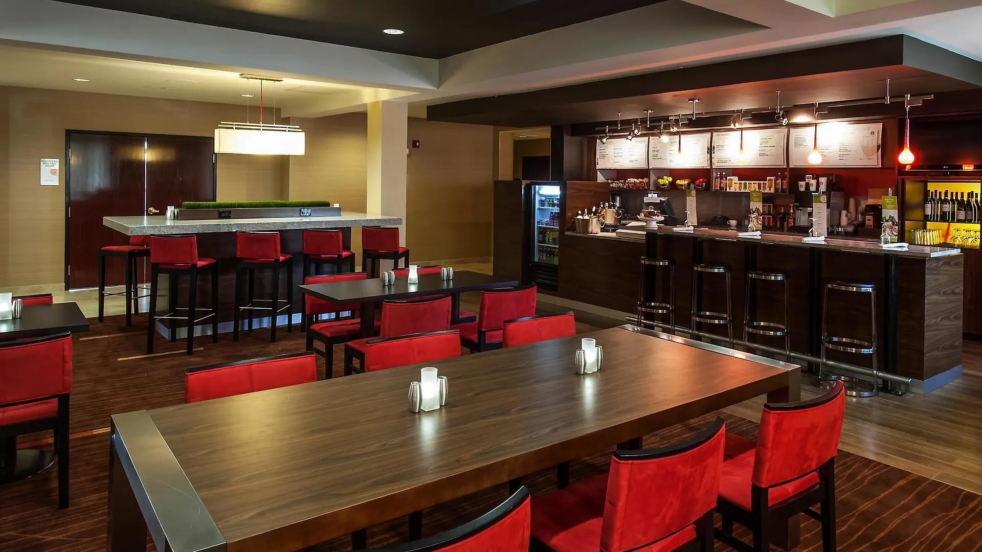 Courtyard By Marriott Lakeland Hotel