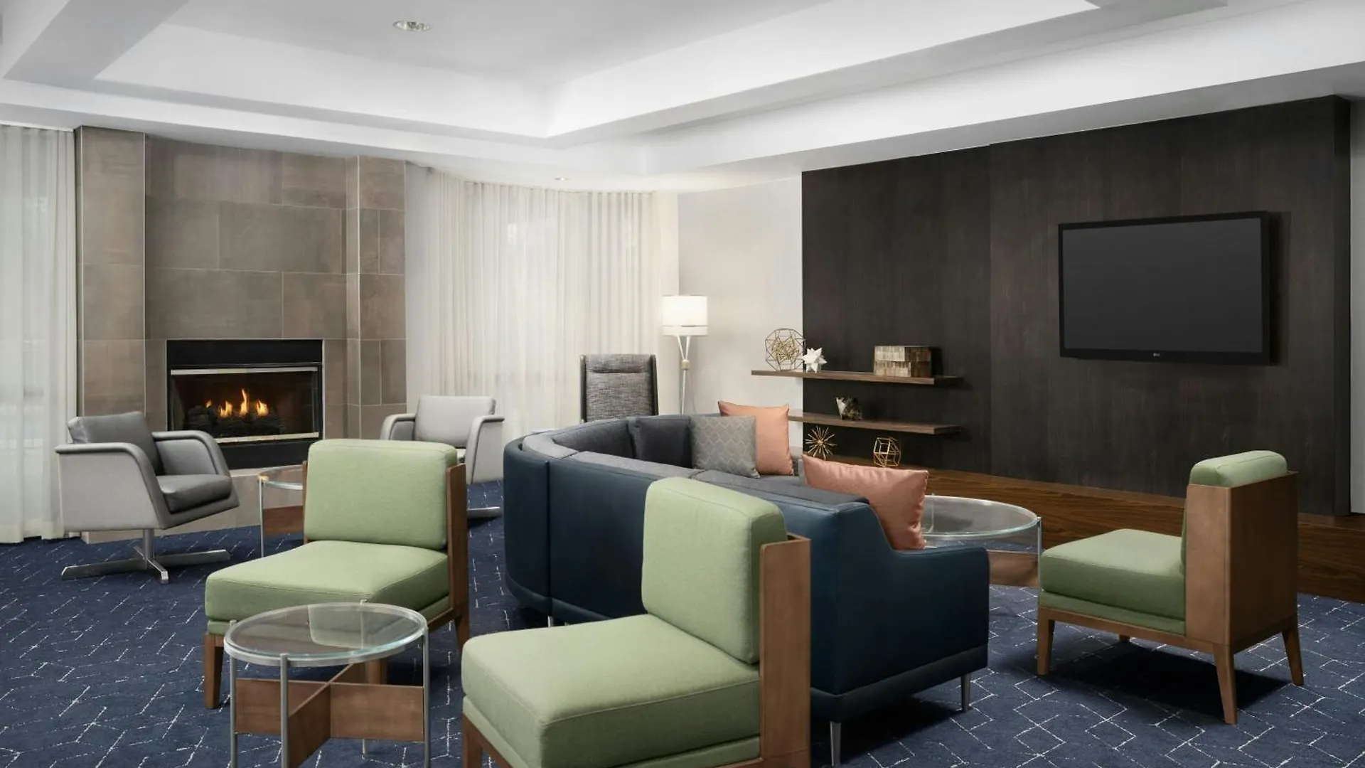 Courtyard By Marriott Lakeland Hotel